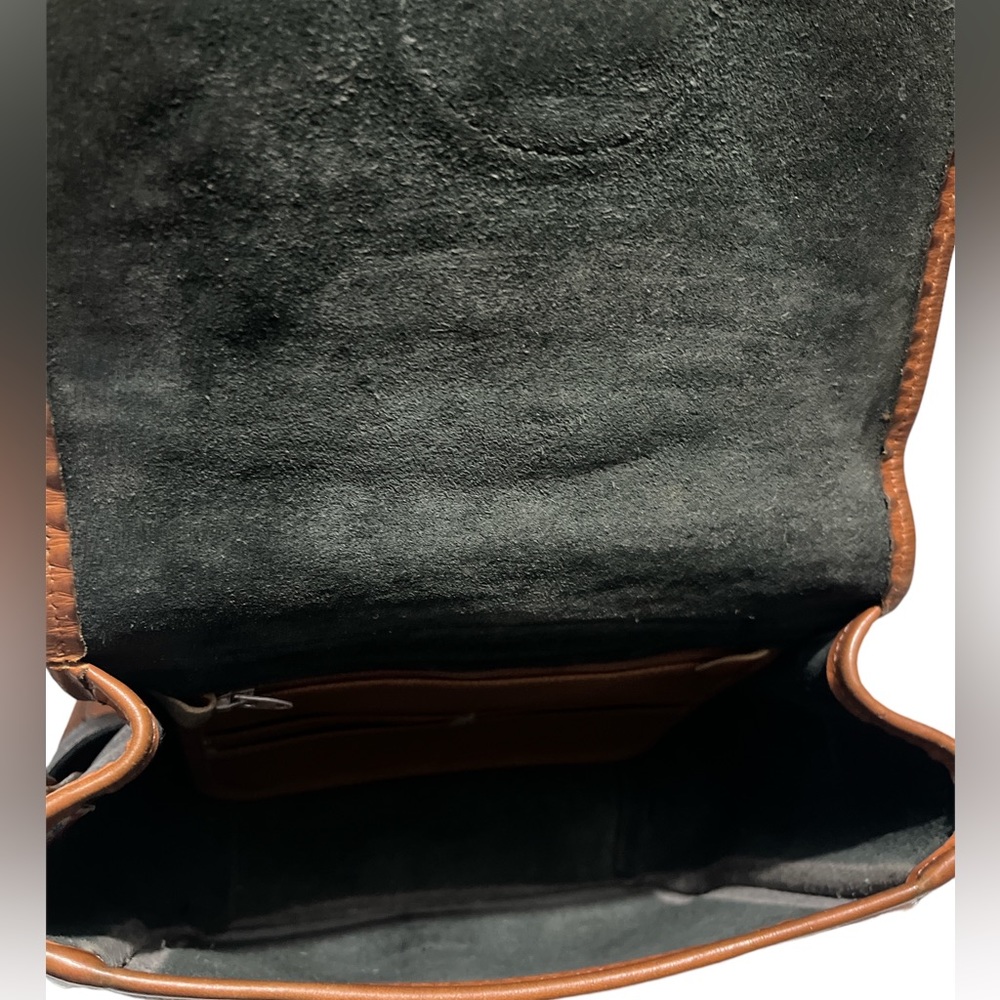 Dooney Bourke All Weather Shoulder Bag Leather Buckle Flap /Vintage!!! - Picture 5 of 16